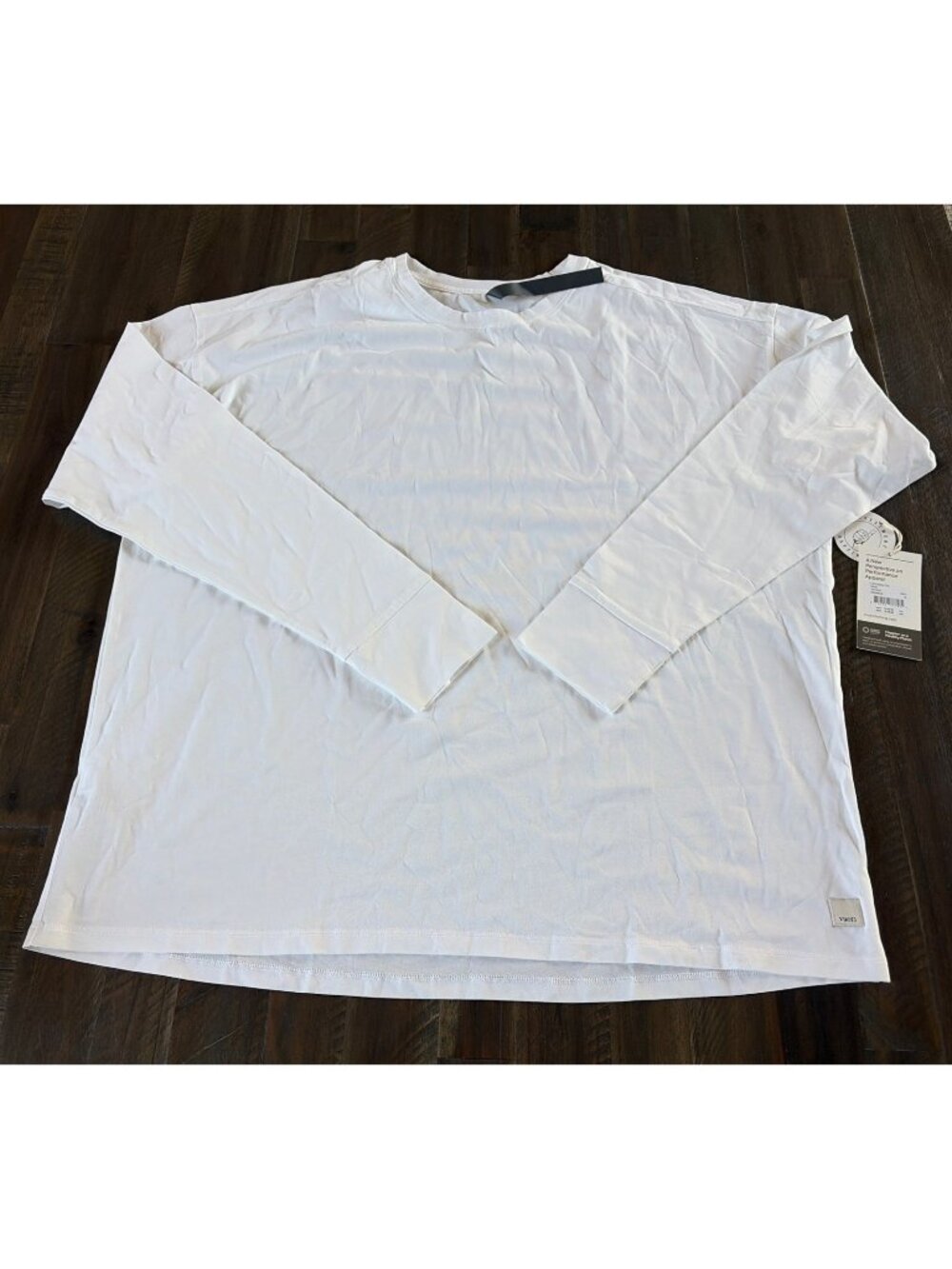 VUORI Women’s Long-Sleeve Feather Tee white size Medium NWT